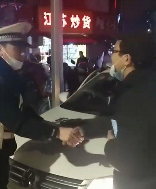 诱惑快递小哥视频国产